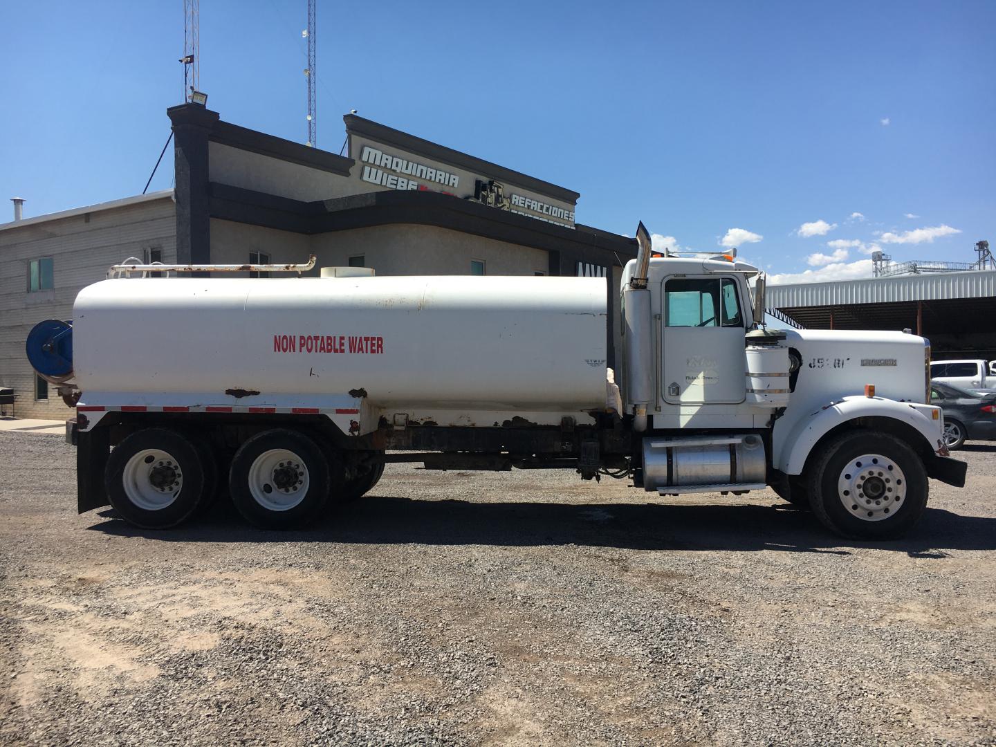 ./imagenes/INVOICE/2019/14665/PIPA PARA AGUA KENWORTH W900 (3).JPG